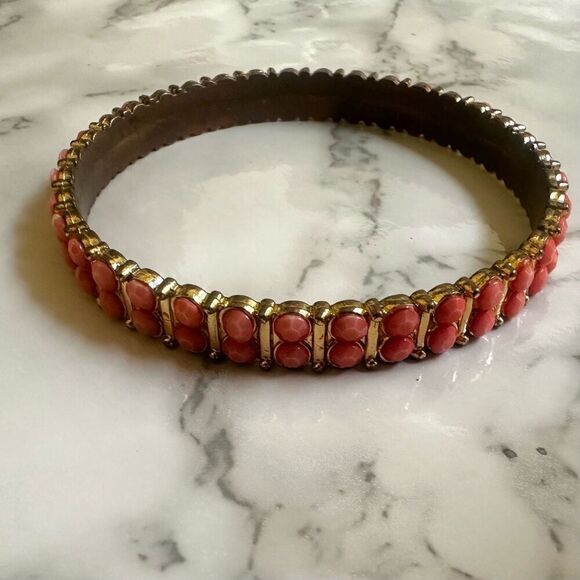 Peach beaded gold tone bangle bracelet - Picture 7 of 8